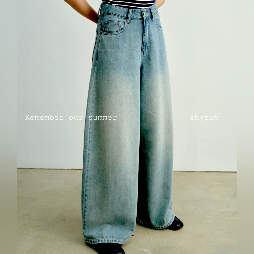 Wide leg jeans